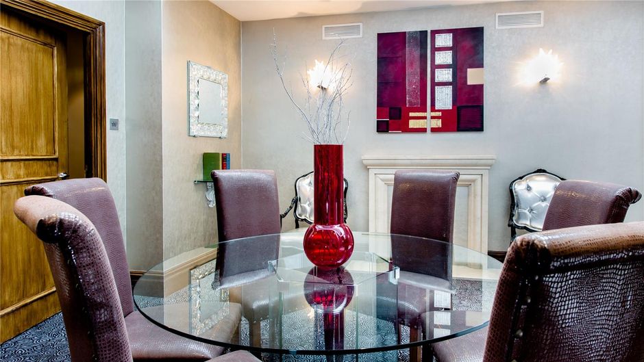 Courthouse Hotel Suite