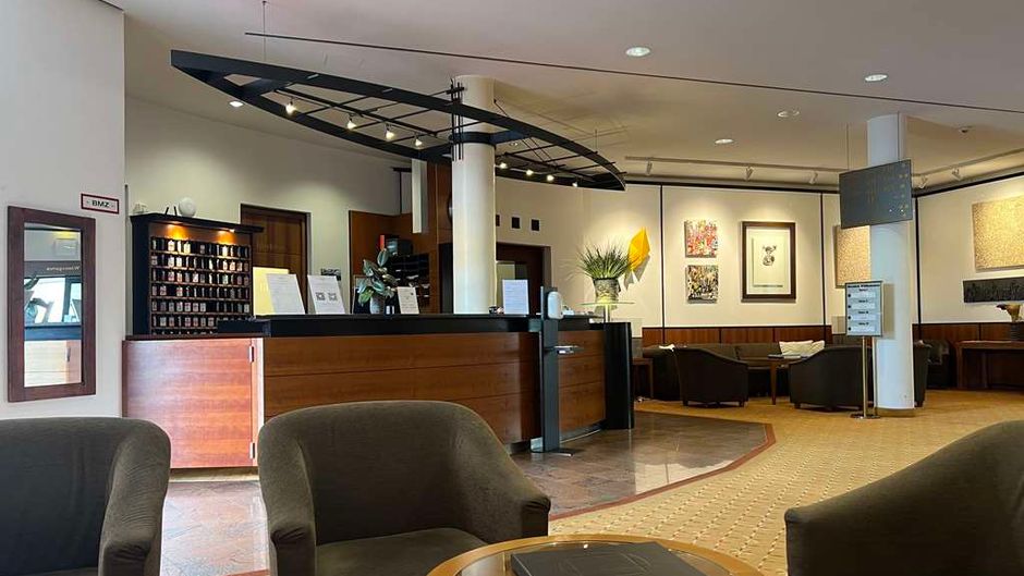 Hansa Apart Hotel Lobby