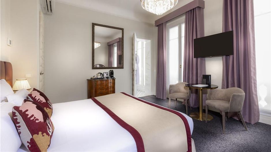 Hotel Claridge Room