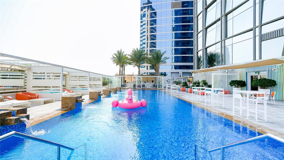 Media One Hotel Dubai Pool