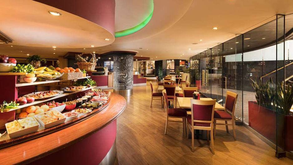 Stamford Plaza Adelaide Restaurant