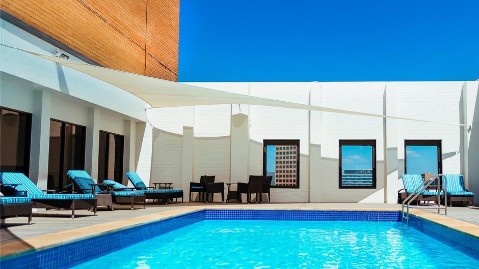 Stamford Plaza Adelaide Pool