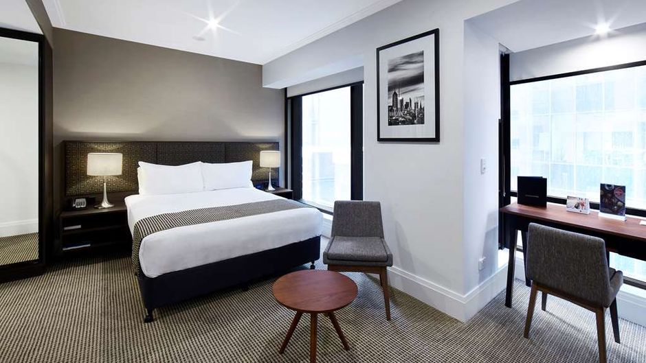 Stamford Plaza Melbourne Room