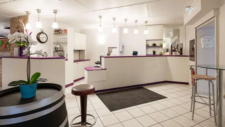 Comfort Hotel Grenoble Meylan Lobby