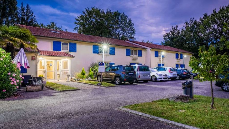 Comfort Hotel Grenoble Meylan Exterior