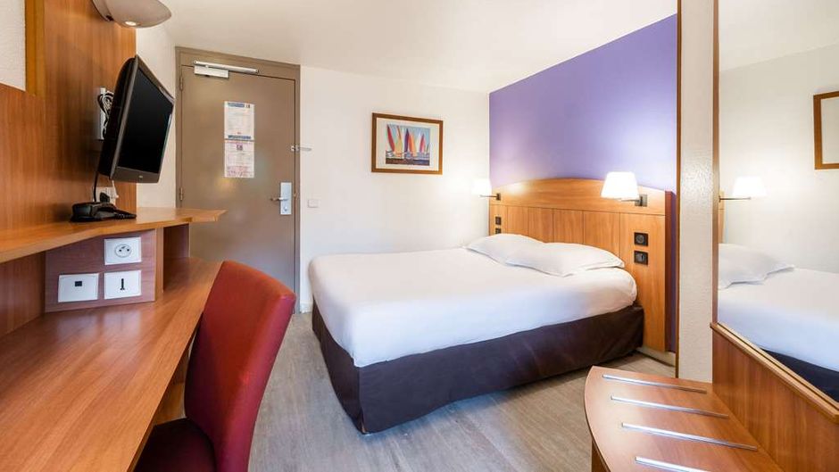 Comfort Hotel Grenoble Meylan Room