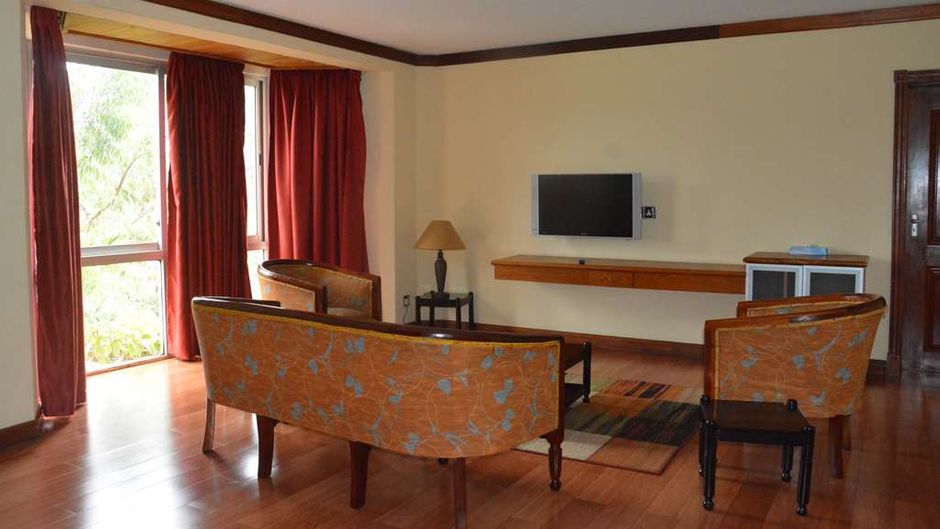 Golf Course Hotel Suite