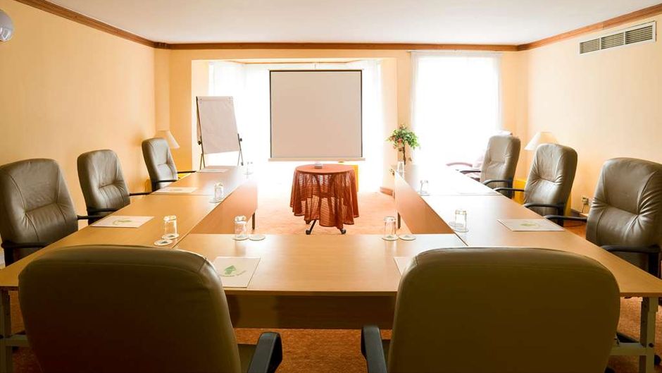 Golf Course Hotel Meeting