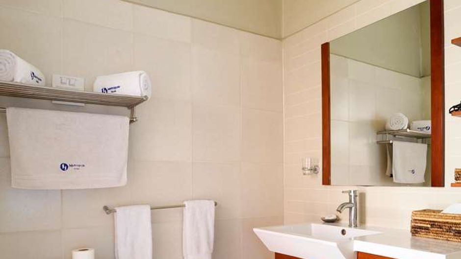 Metropole Hotel Kampala Room