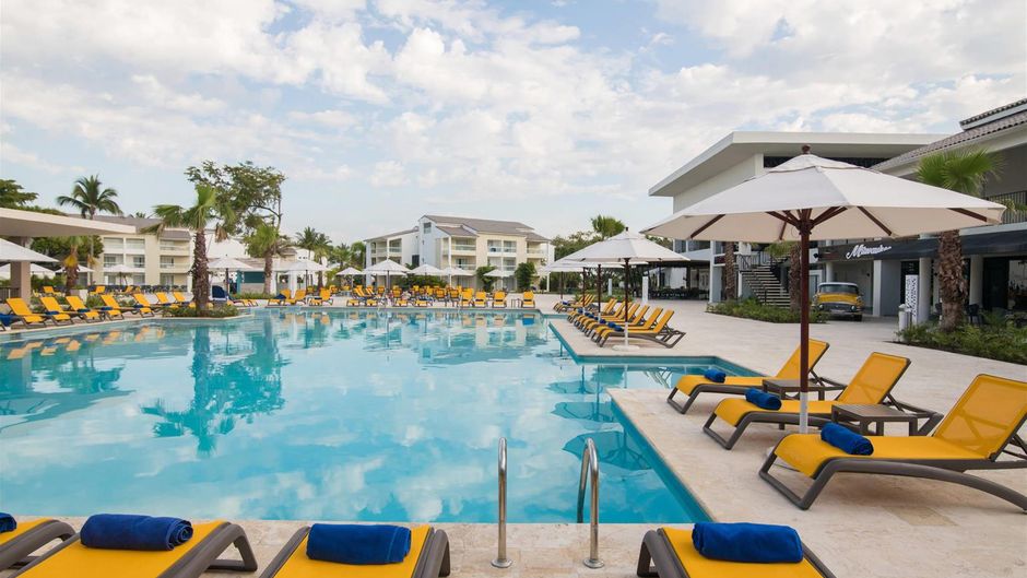 Emotions by Hodelpa Puerto Plata Pool