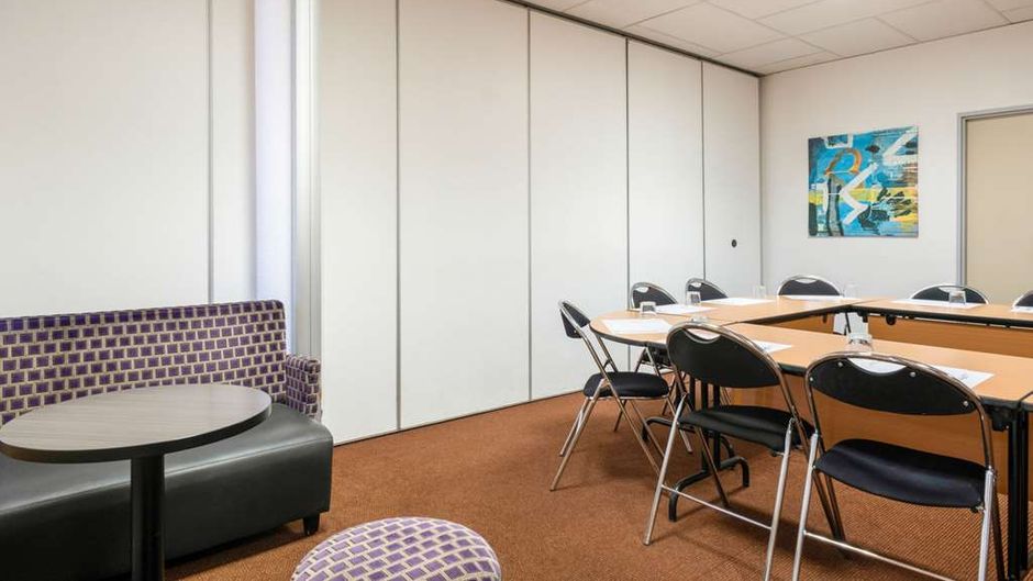 Comfort Hotel Aeroport Lyon St Exupery Meeting