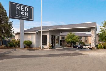 Red Lion Inn & Suites Grants Pass