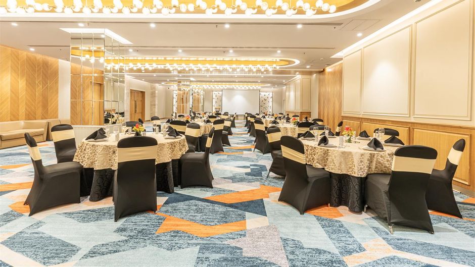 Radisson Hotel Sector 29 Gurugram Ballroom