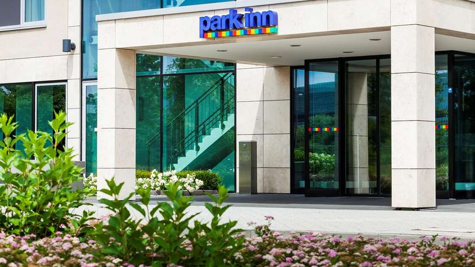 Park Inn Frankfurt Airport Exterior
