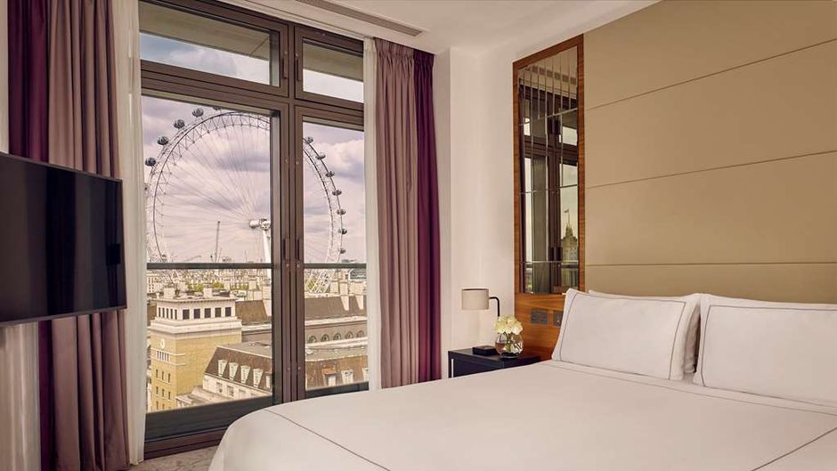 Park Plaza County Hall London Suite