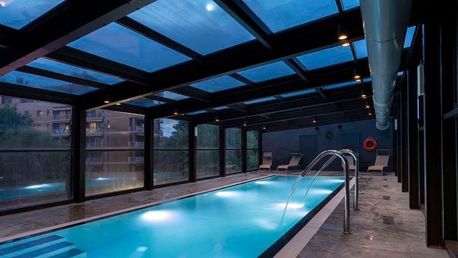 Radisson Blu Hotel, Milan Pool