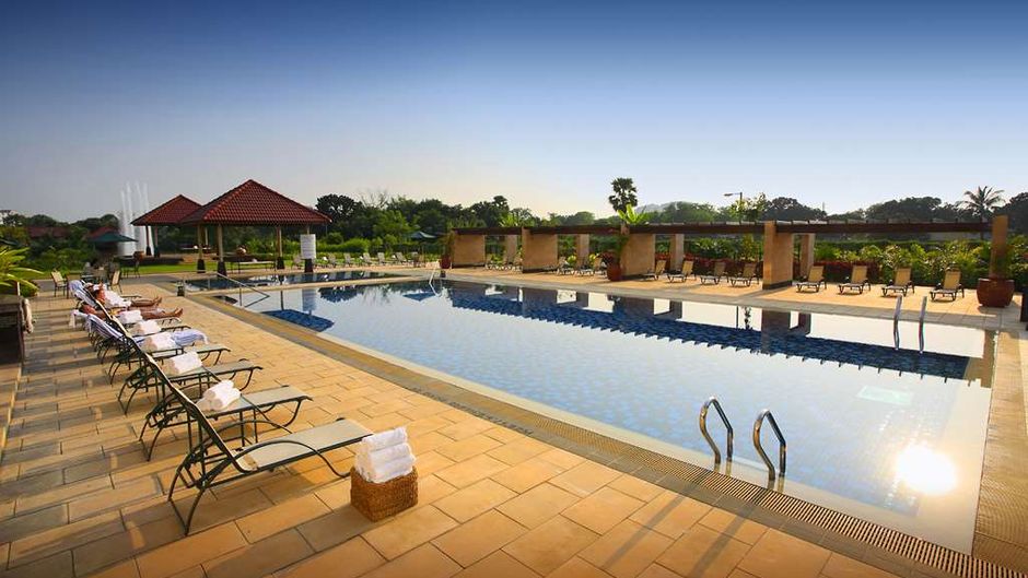 Radisson Blu Water Garden Hotel Dhaka Pool