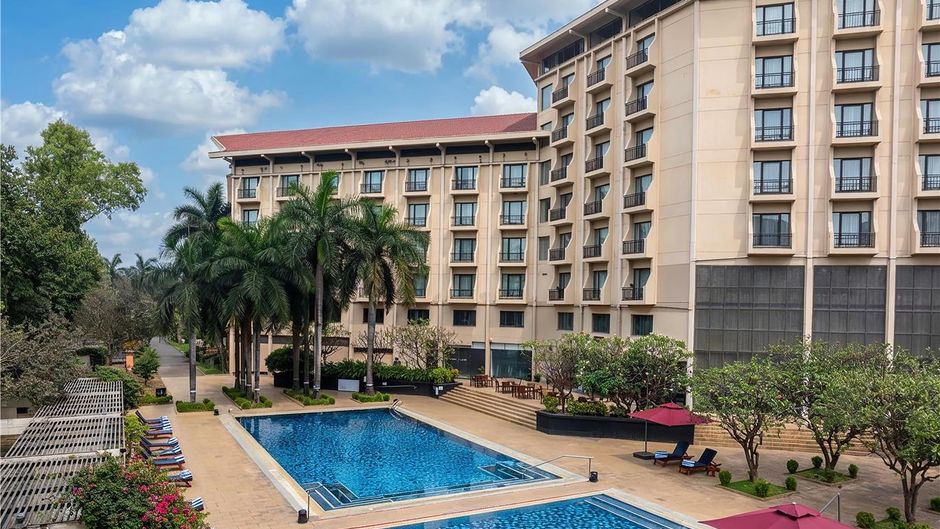 Radisson Blu Water Garden Hotel Dhaka Pool