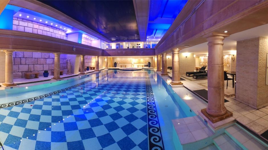 Radisson Blu Martinez Hotel Beirut Pool