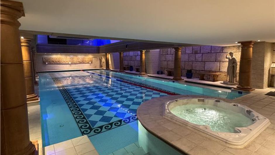 Radisson Blu Martinez Hotel Beirut Pool