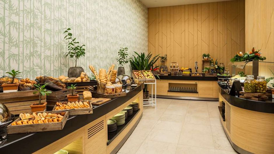 Radisson Blu M'bamou Palace Hotel Restaurant