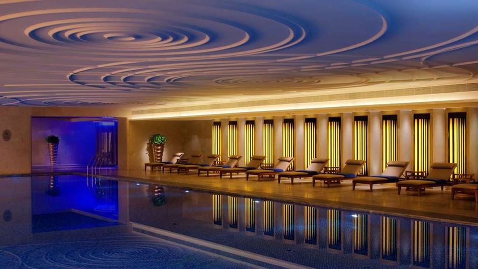 Radisson Blu Plaza Chongqing Pool