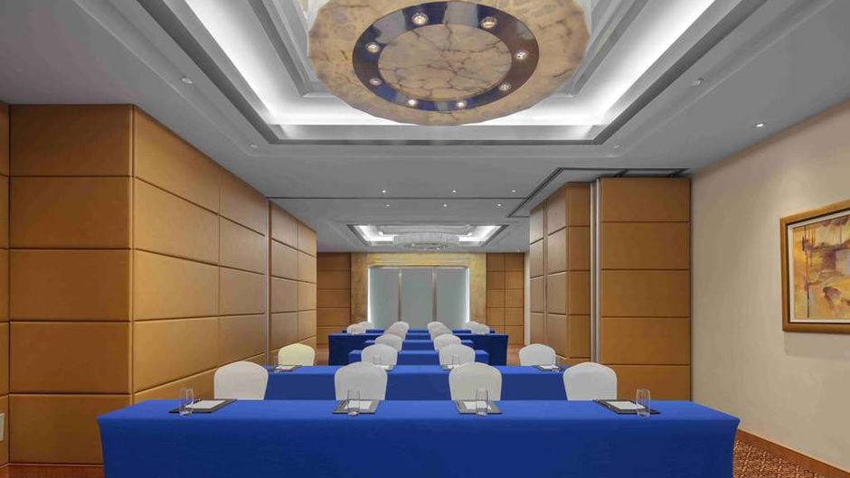 Radisson Blu Hotel Shanghai New World Meeting
