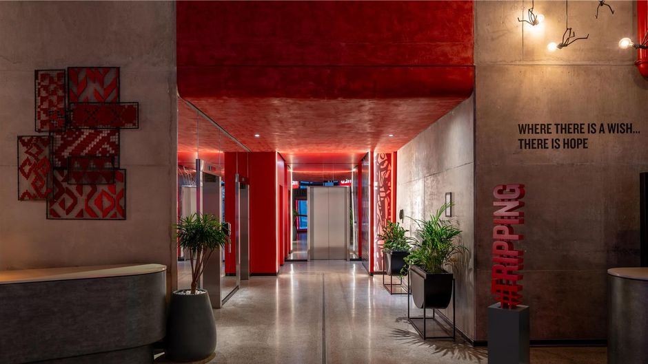 Radisson RED Hotel, V&A Waterfront Lobby