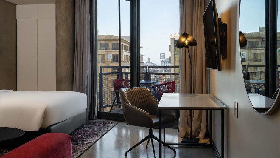 Radisson RED Hotel, V&A Waterfront Suite