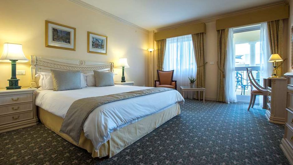 Radisson Blu Le Vendome Hotel Room