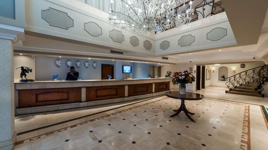 Radisson Blu Le Vendome Hotel Lobby