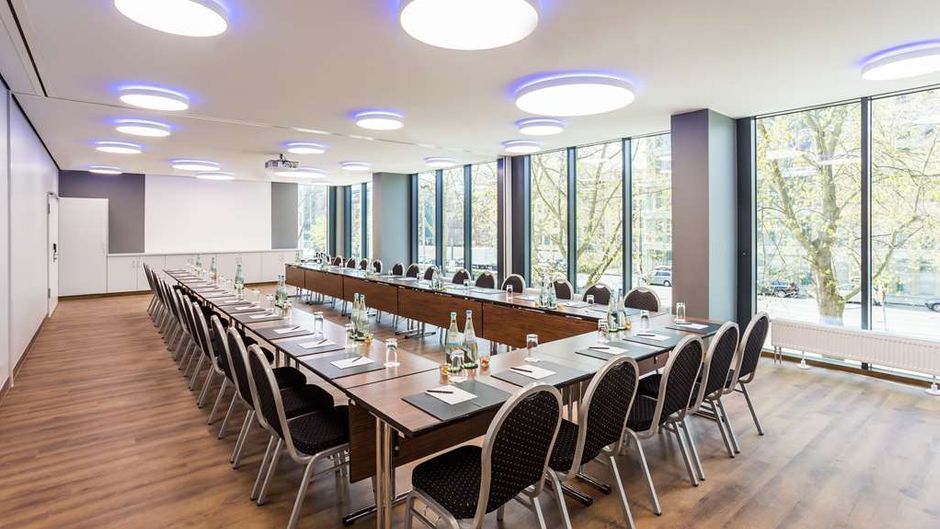 Radisson Blu Conference Hotel Meeting