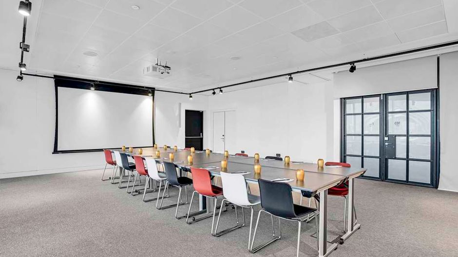 Radisson Red Hotel Glasgow Meeting