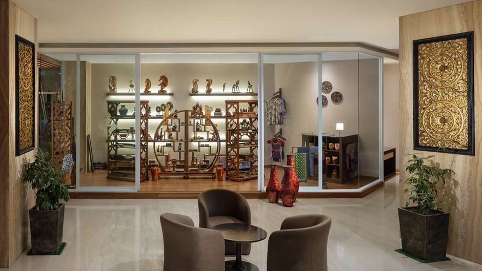 Radisson Golf & Convention Centre Batam Lobby
