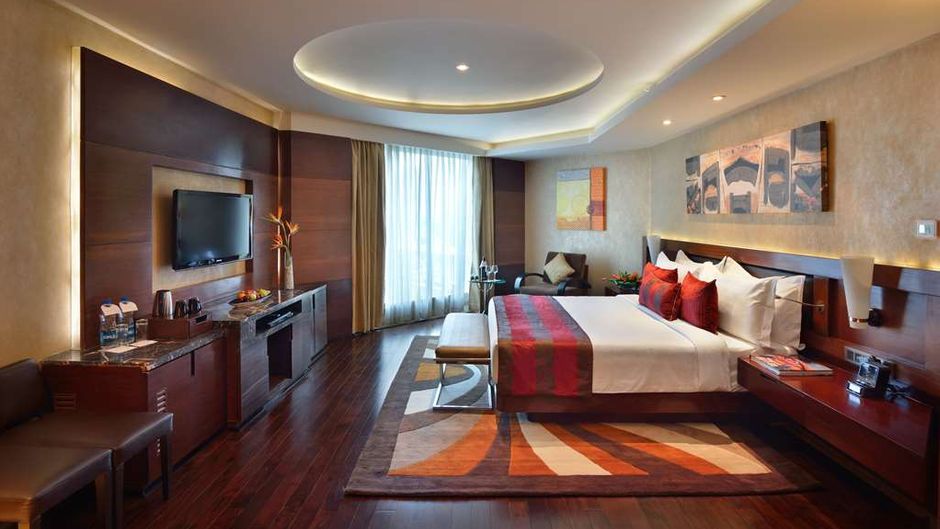 Radisson Blu Kaushambi Delhi NCR Suite