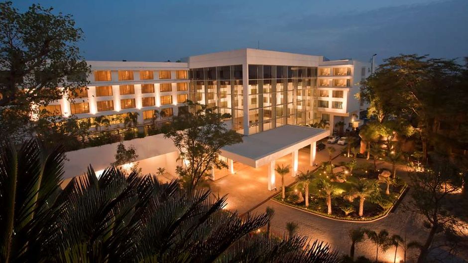Radisson Blu Plaza Hotel Banjara Hills Exterior