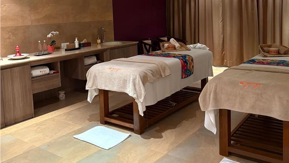 Radisson Blu Plaza Hotel Banjara Hills Spa