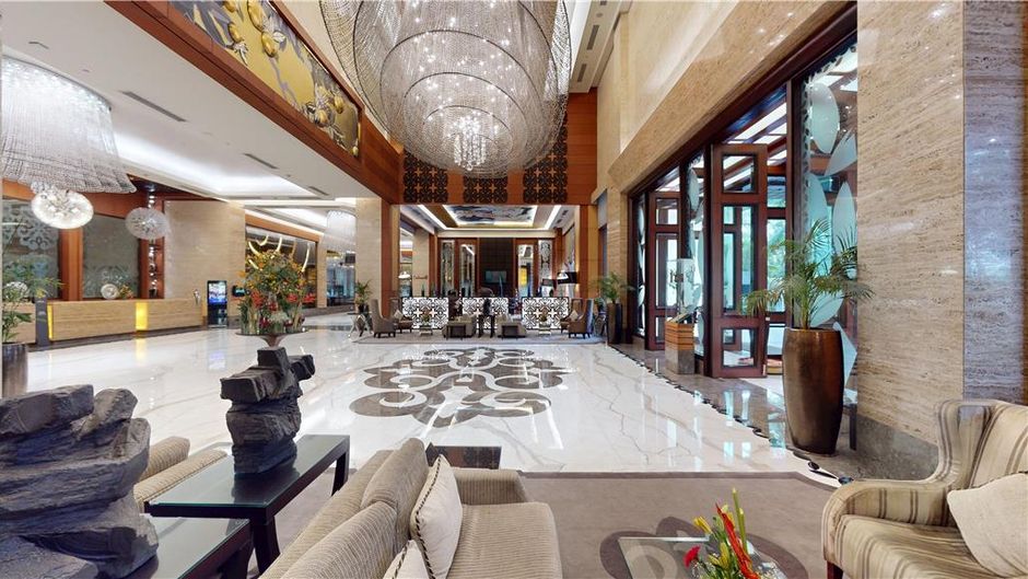 Radisson Blu Hotel Nagpur Lobby