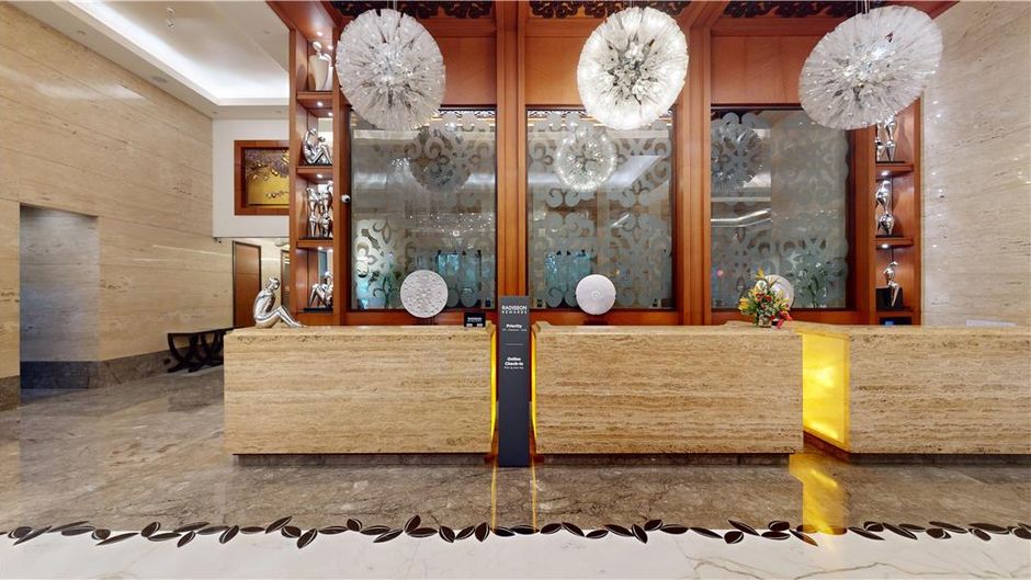 Radisson Blu Hotel Nagpur Lobby