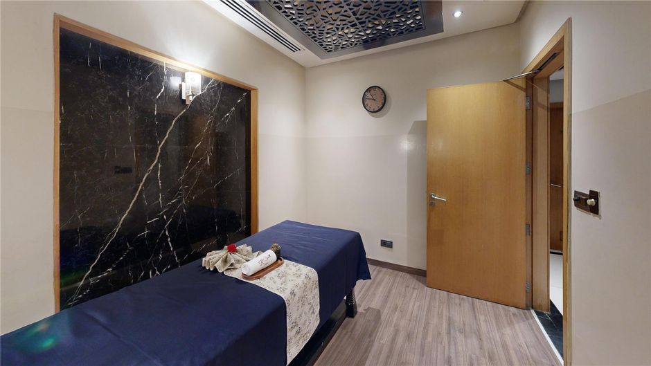 Radisson Blu Marina Hotel Connaught Plac Spa