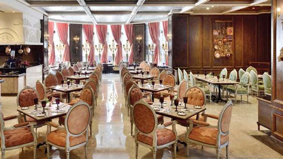 Radisson Blu Hotel Noida Restaurant