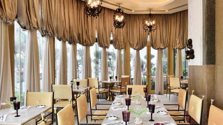 Radisson Blu Hotel Noida Restaurant