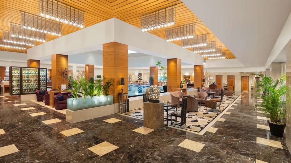 Radisson Blu Hotel Ranchi Lobby