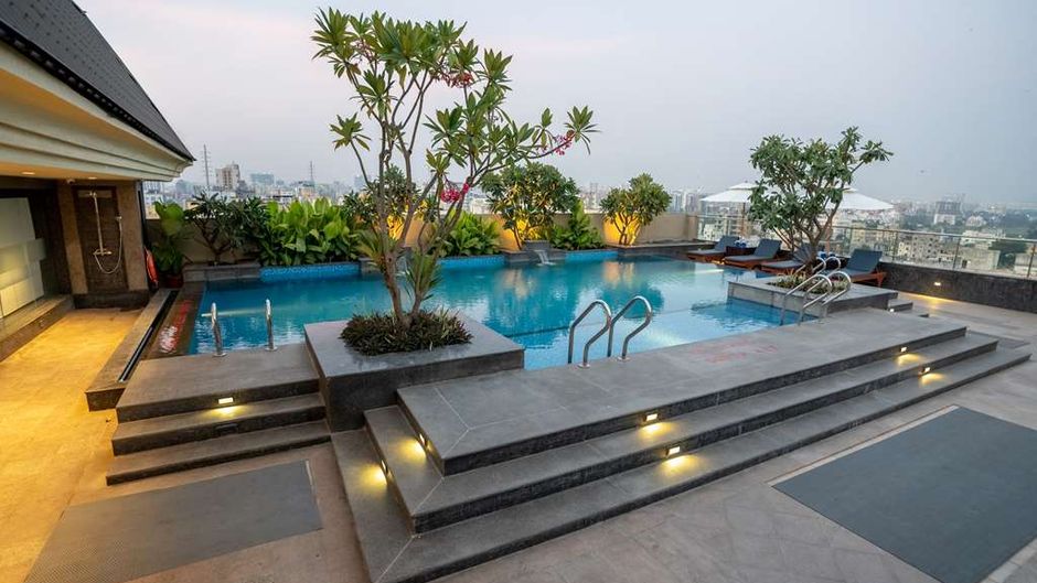 Radisson Blu Pune Hinjewadi Pool