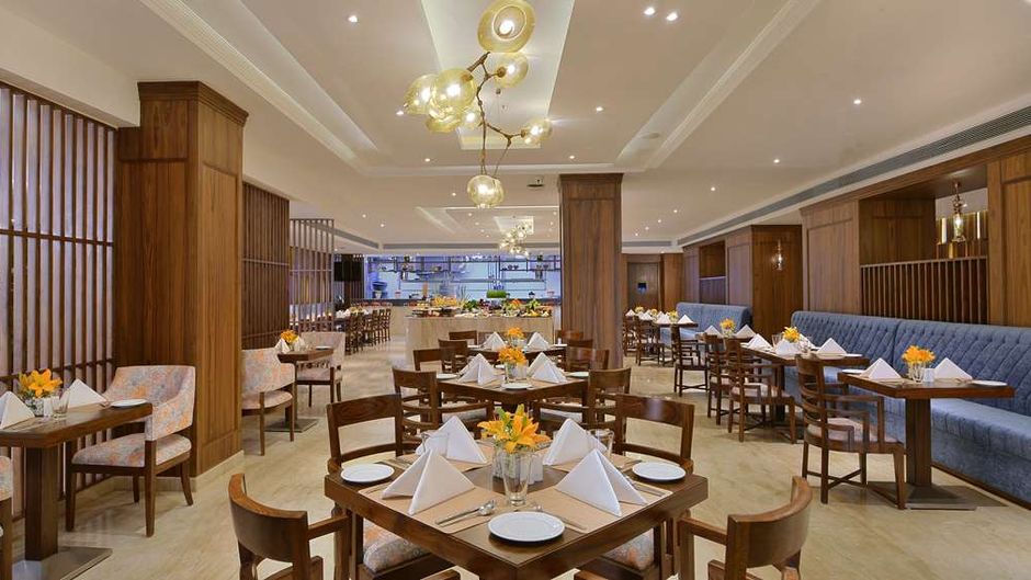 Radisson Chandigarh Zirakpur Restaurant