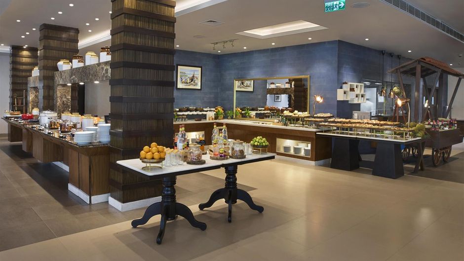 Radisson Blu Resort Goa Cavelossim Beach Restaurant