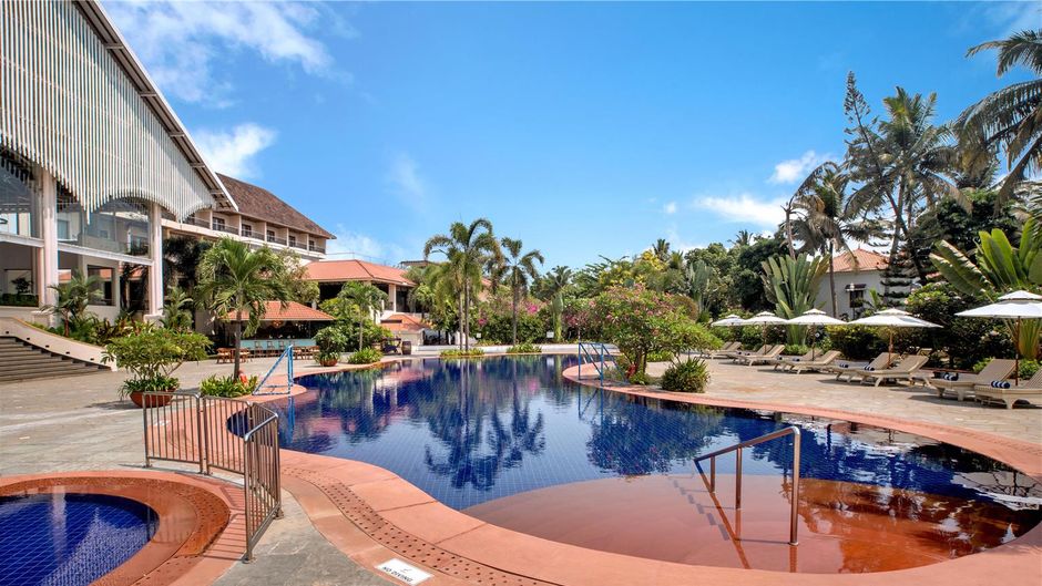 Radisson Blu Resort Goa Cavelossim Beach Pool