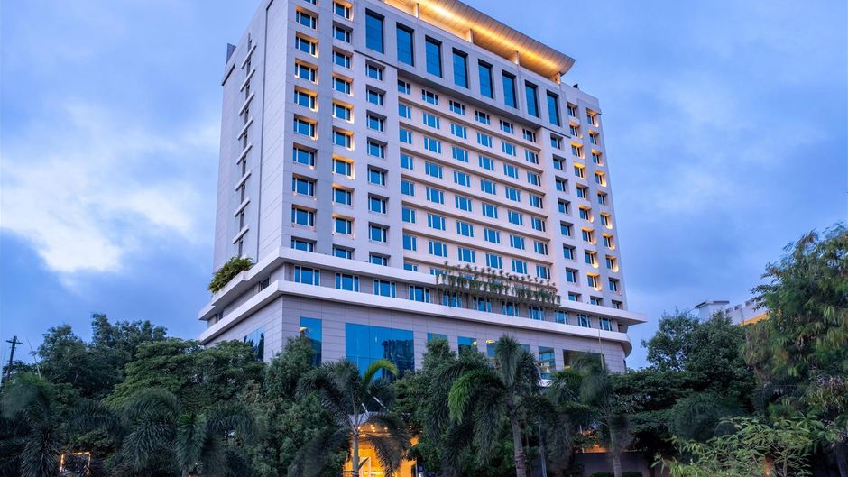 Radisson Hyderabad Hitec City Exterior