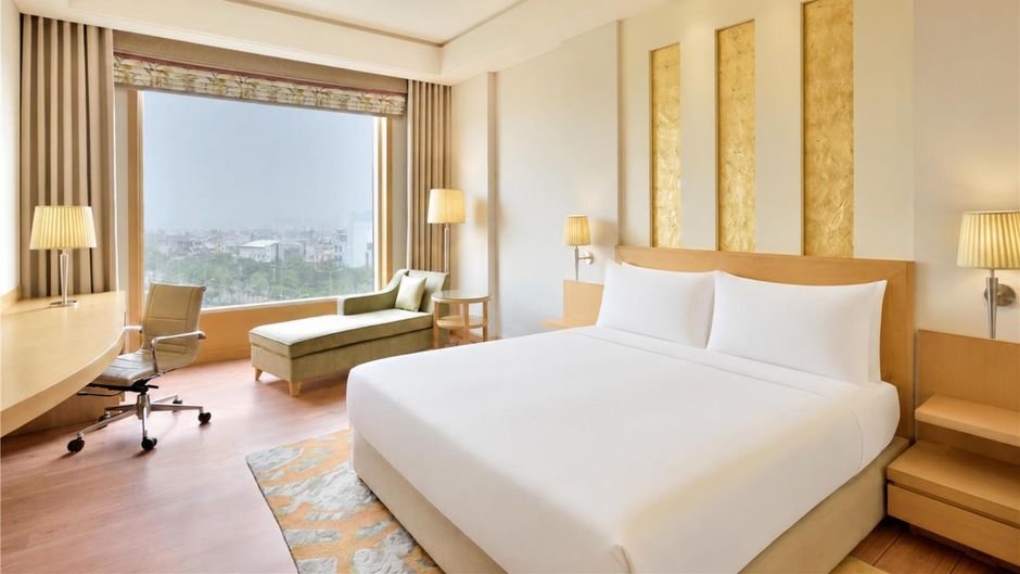 Radisson Noida Room