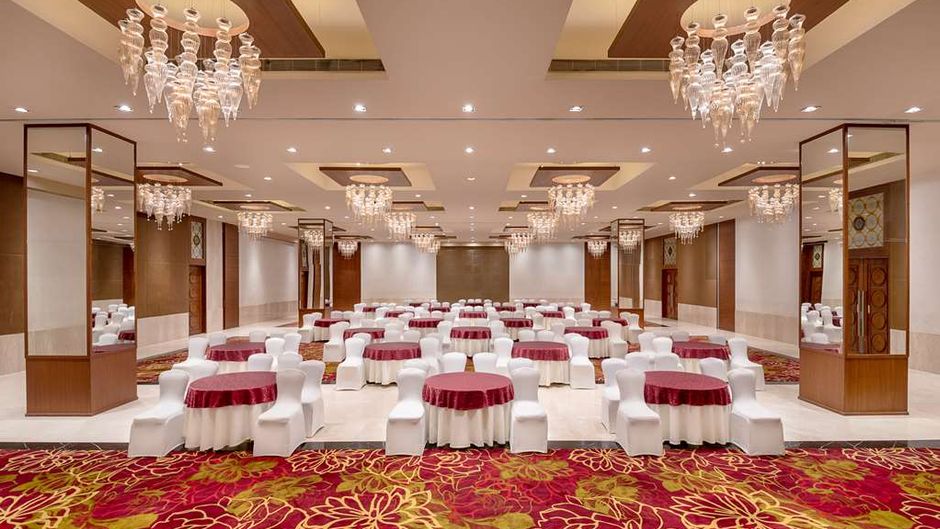 Radisson Salem Ballroom